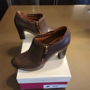 Naturalizer Annabelle Leather Ankle Bootie